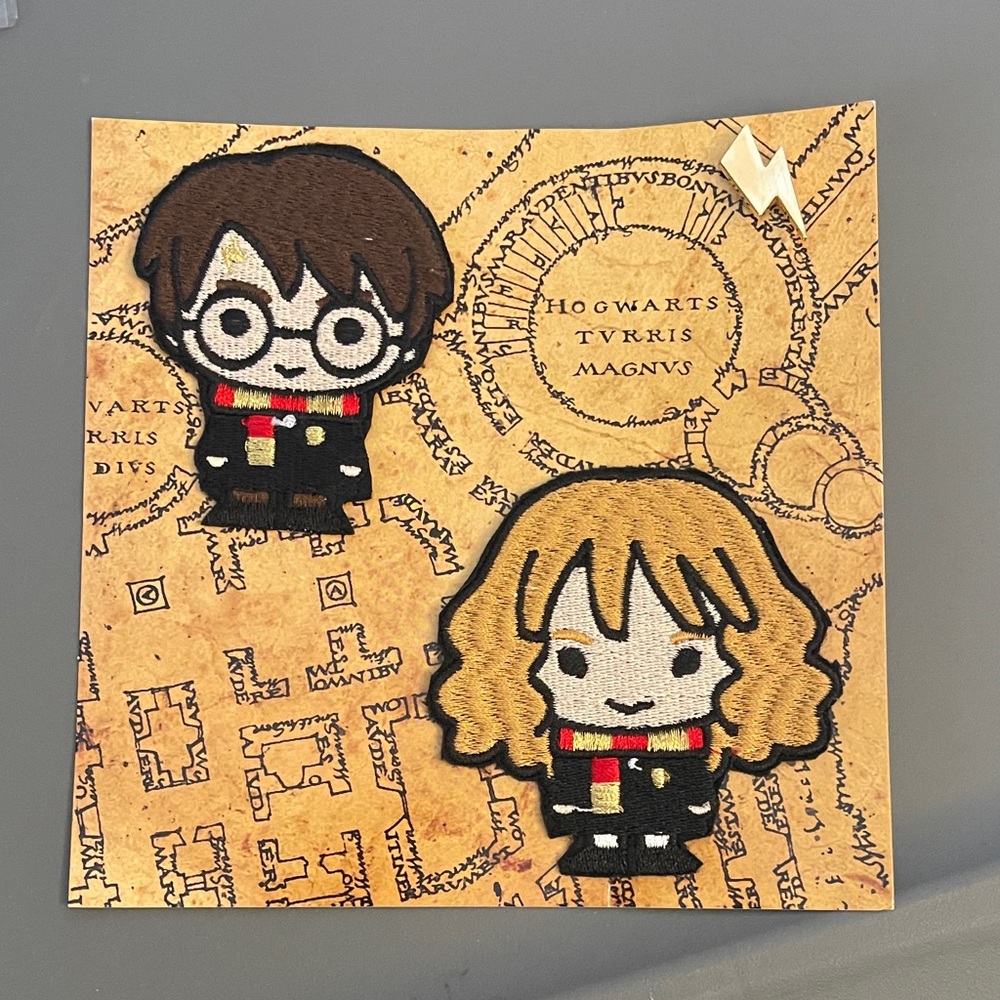 NEW Harry Potter Journal, Pin Parches and Bookmark - Picture 2 of 12